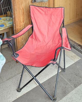 Clubsessel_rot_2026-02-20_16.15.23.jpg